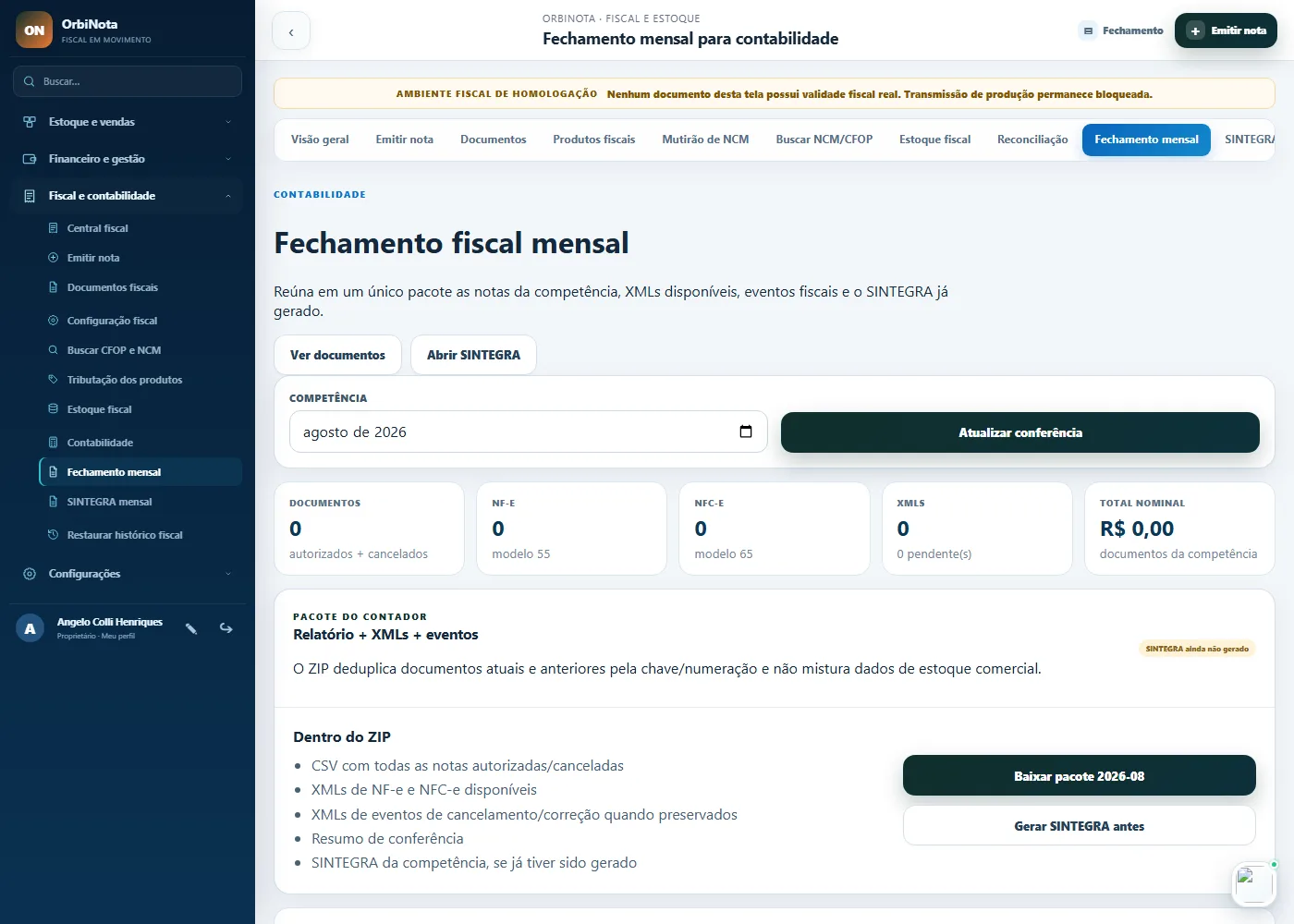 Tela de fechamento mensal, com documentos, eventos e arquivos fiscais agrupados por competência.